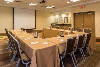 Hilton Garden Inn Charlottesville - Charlottesville - 4