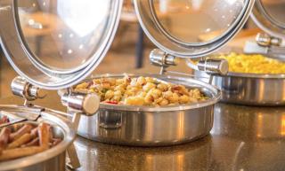 DoubleTree by Hilton Chicago - Oak Brook - 1