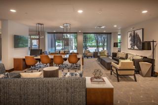 DoubleTree by Hilton Dallas-Farmers Branch - Farmers Branch - 8