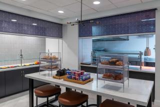 Hilton Garden Inn Arlington/Courthouse Plaza - 1