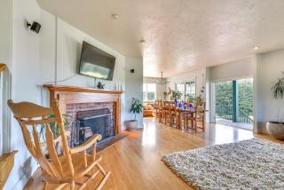 Rainier Home on 20 Acres with Blueberry Farm! - 5