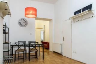 Cityscape Budget Apartments Museum - Budapest - 9