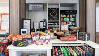 Hilton Garden Inn Plymouth - 1