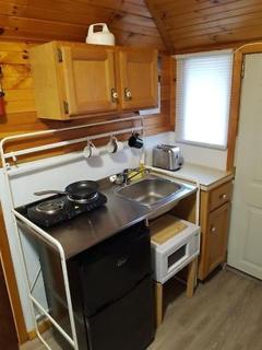 Living Waters Guest Cottage Motel, Kincardine Guest Resort - Kincardine - 3