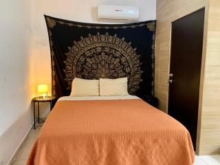 Casa Madero Beautiful 2BR apt one Block from Malecón! Best Location! - La Paz - 1