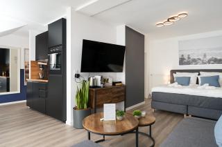 Federnest - Luxus-Studio - Kingsize Boxspringbett - Home-Office mit Monitor und Drucker - 11 Min Hbf - Duisburg - 6