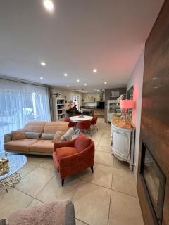 VILLA avec PISCINE PRIVÉE NON PARTAGÉE - Camps-la-Source - 3
