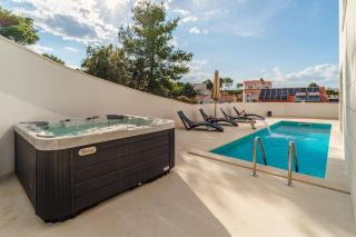 Villa Dono - Sutivan - 0