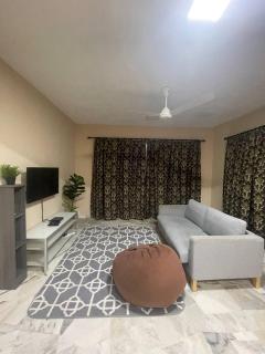 Elvina Guesthouse @ Laguna Condo Resort PD - Kampong Tanah Merah - 8