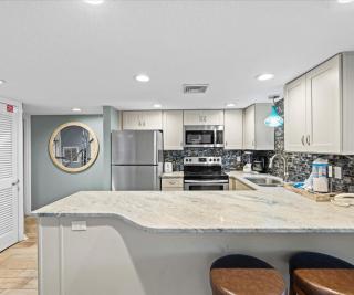 Holiday Surf and Racquet Unit 210 - 2