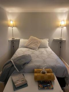 Churchill's B&B twin spa getaway Studio - Swansea - 5