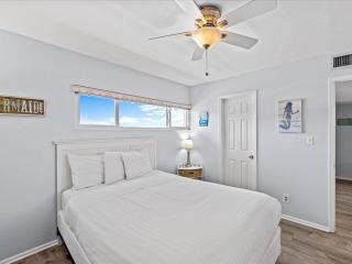 Holiday Surf and Racquet Unit 307 - Destin - 4