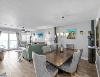 Holiday Surf and Racquet Unit 404 - 8