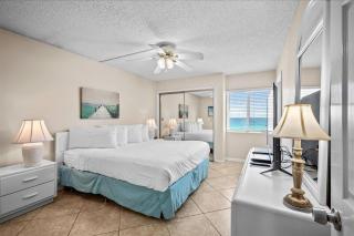 Holiday Surf and Racquet Unit 520 - 8
