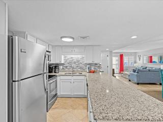 Holiday Surf and Racquet Unit 617 - 1