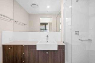 Mooloolaba, First Ave. First Light Apt Ocean Views - Mooloolaba - 6