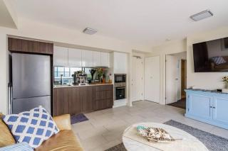 Mooloolaba, First Ave. First Light Apt Ocean Views - 1