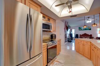 2 Mi to Golfing Cape Coral Home with Pool and Lanai - Cape Coral - 1