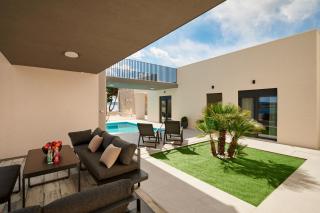 Luxury villa with a swimming pool Rat, Omis - 21548 - 3