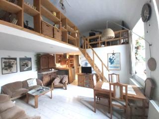 Unique, homey apartment with free parking in central Budapest - Budapest - 4