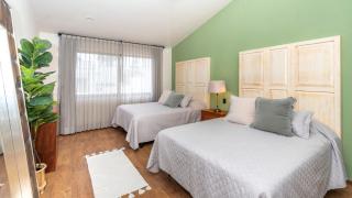 HOLT Nueva Escondida 3BR - Pool, Parking & Patios - 6