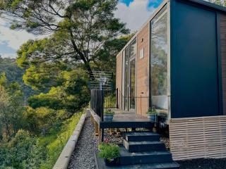 The Outlook by Tiny Away - Diamond Harbour - 0