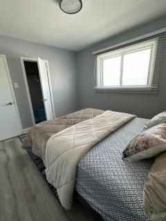 Spotless 4 Bedrooms 4 Beds Sleep 8 in Winnipeg - 6