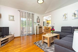 Apartment Mandalina House - Stari Grad - 8