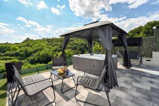 AquaHaven With Private Pool And Wellness - Happy Rentals - Veliko Trgovišće - 9