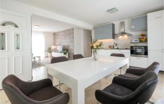Three-Bedroom Holiday Home In Glavina Donja - Donja Glavina - 6