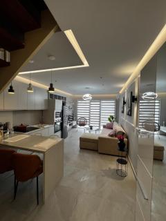 Coastal Horizon Deluxe Apartment - Durrës - 0