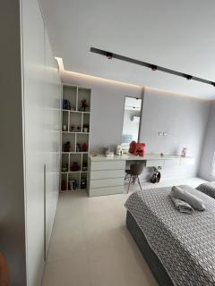 Coastal Horizon Deluxe Apartment - Durrës - 1
