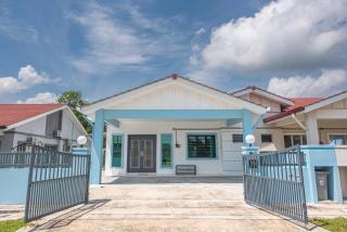 Biru Home Port Dickson 15 pax - Port Dickson - 9
