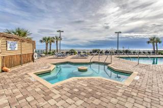 Oceanfront Studio with Pool Access in Myrtle Beach! - Myrtle Beach - 9