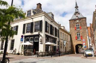 Ruim appartement in monumentaal gebouw - Vianen - 9