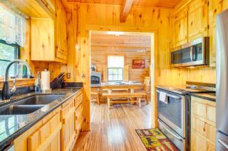 Secluded Oakland Cabin with Private Yard! - - 2