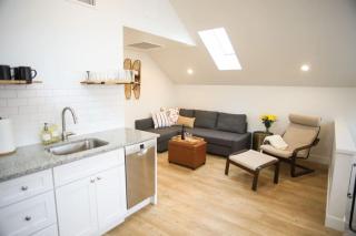 Life Elevated Loft: Bright, Prime Location + SAUNA - Salt Lake City - 2