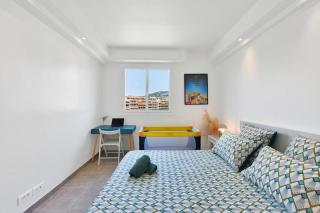 CROISETTE BEACH - Modern 2 Bdrs Best Location! - 3