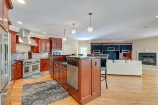 Home Theater and Game Room Chic Abode in Ellenwood! - Ellenwood - 3