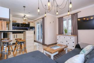 Appartement 2 Zaton beach mit Balkon Hochmodern und in Strandnähe - Zaton - 0