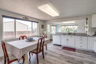 Winchester Bay Vacation Rental Near Dunes and ATV! - 5