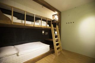 Mr. Lobster’s Secret Den design hostel - 6