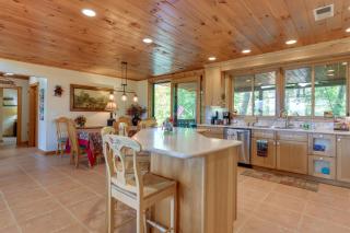 Almond Vacation Rental with Mountain Views! - Stecoah - 1