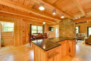Wine Country Cottage with Fire Pit in Olin! - - 1