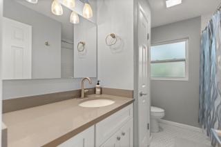 The Gator Getaway- Huge Backyard - 3