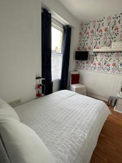 Manor Lodge Guesthouse - Keynsham - 1