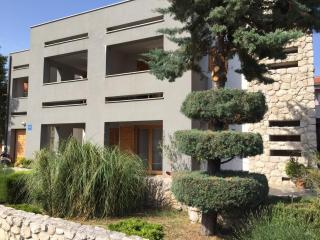 Apartments Smiljanic - Tribunj - 0