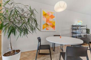 Elegant City Escape - Modern & Central - Bratislava - 1