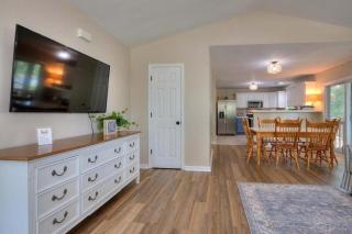 Happy Ours - Oak Island - 2