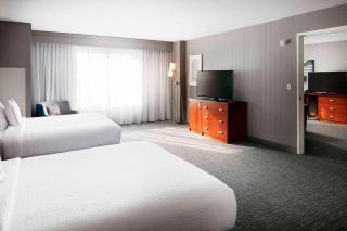 Courtyard by Marriott Indianapolis Downtown - 1